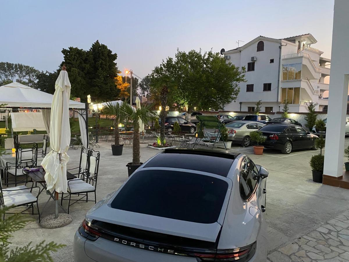 Apartments Vila Sara M 乌尔齐尼 外观 照片